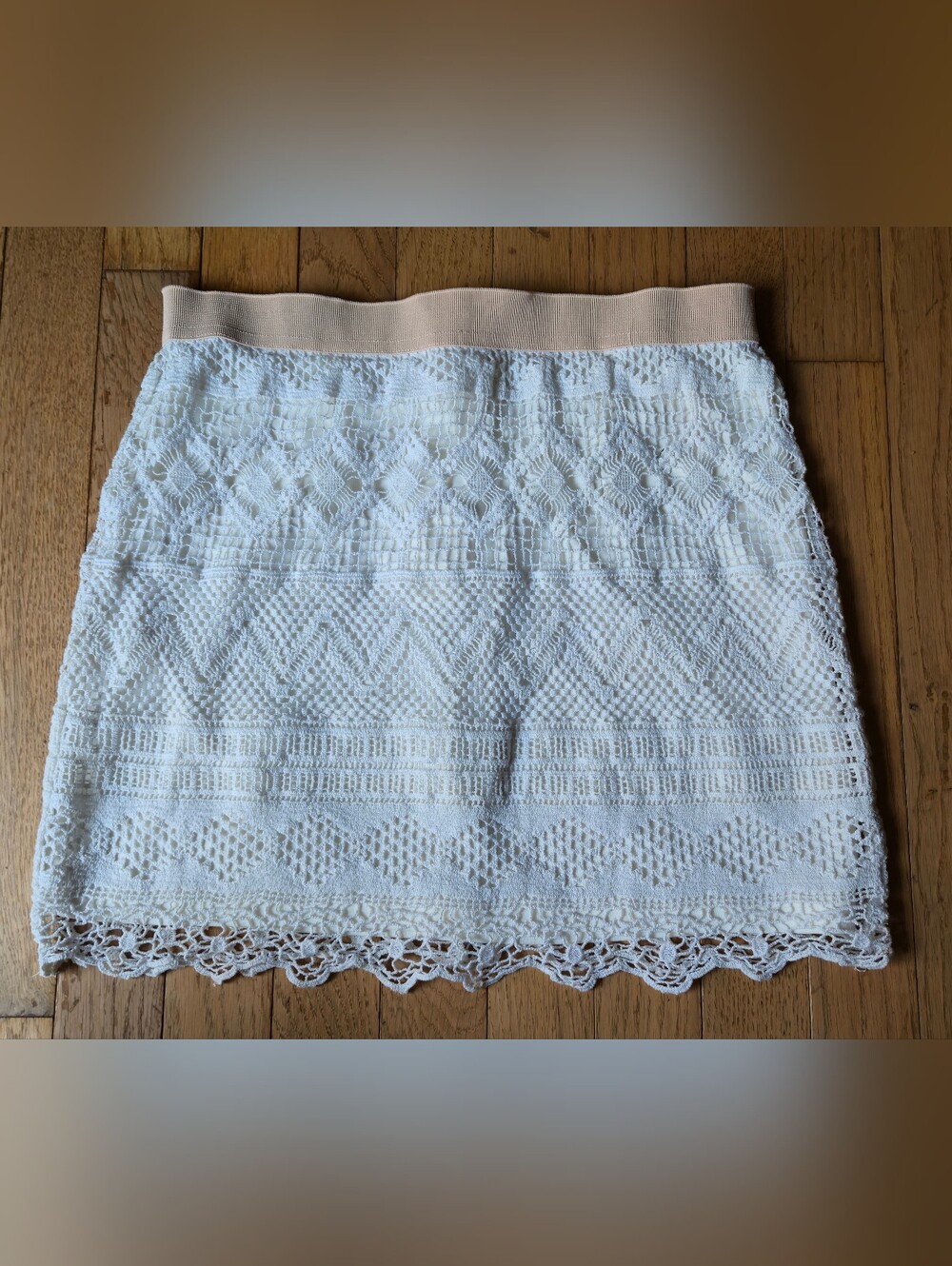 AE White Crochet Mini Skirt with Pink Elastic Waistband, sz 2
